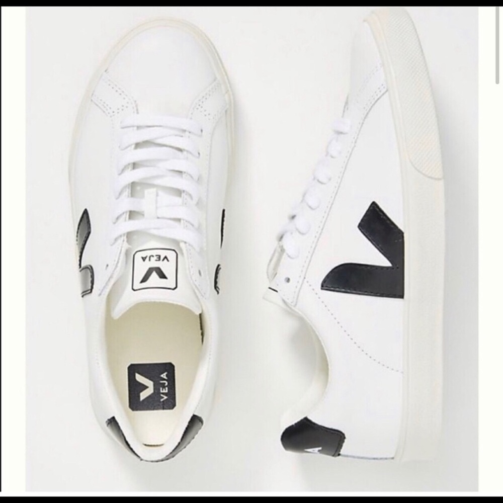 Veja esplar low top white sneakers 7US